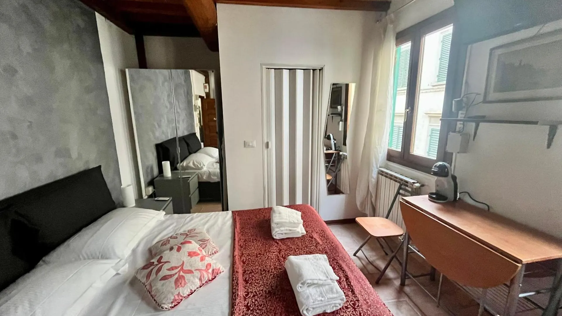 Apartman Mini Studio Very Central Close To The Train Station Firenze