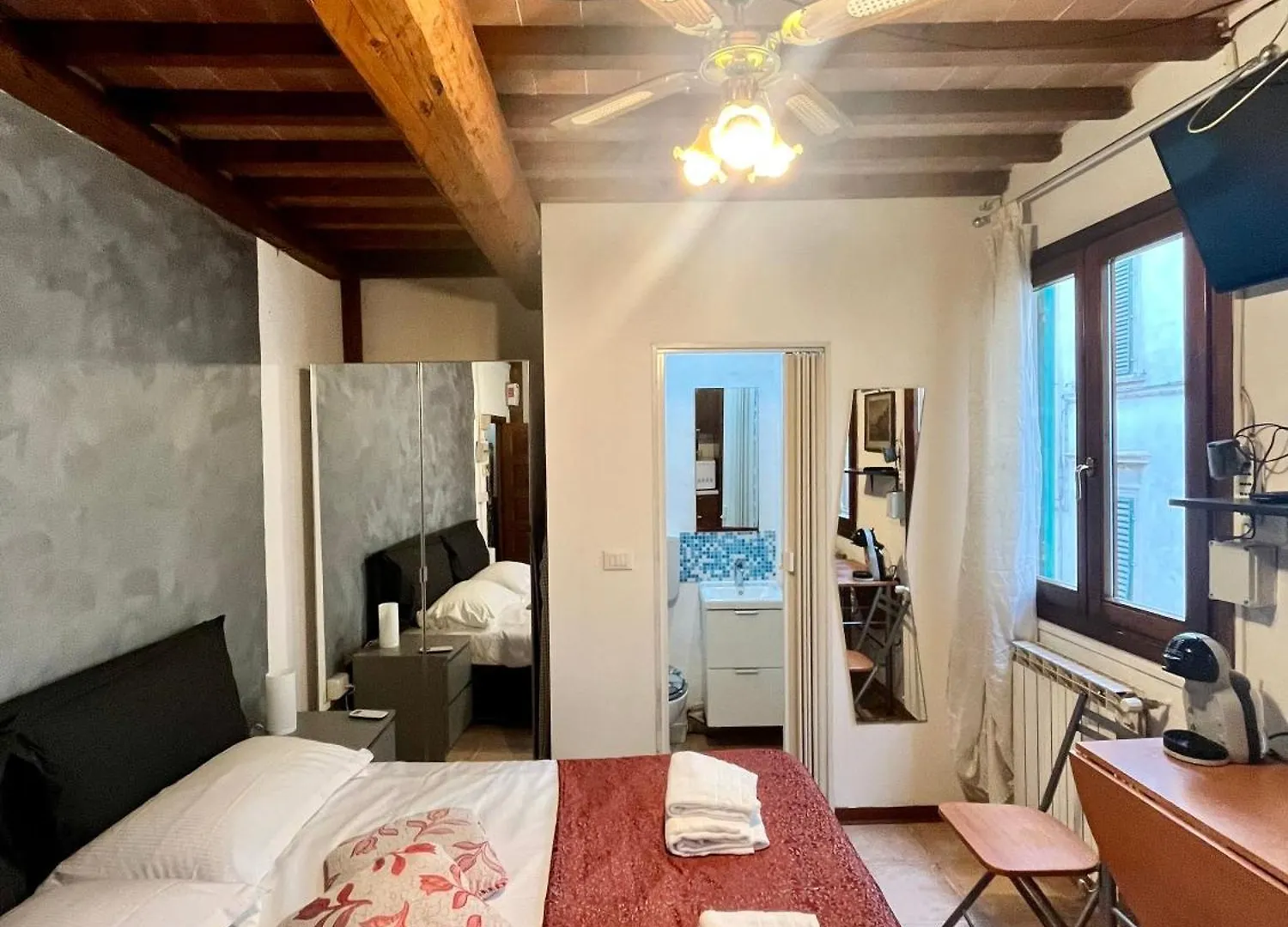 Mini Studio Very Central Close To The Train Station Firenze Apartman